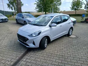 Hyundai i10 1.0 Navi Sitzheizung / Bluetooth / Tempomat / USB