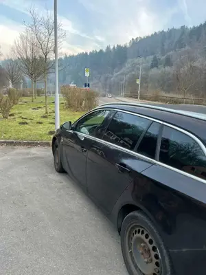 Opel Insignia 2.0 CDTI Sports Tourer Edition Bild 2