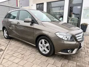 Mercedes-Benz B 180 B 1.Hand Navi Park Assistent AHK 67700 km