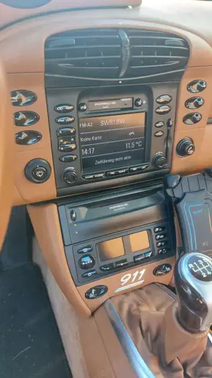 Porsche 996 911 Carrera 4 Millennium Bild 3