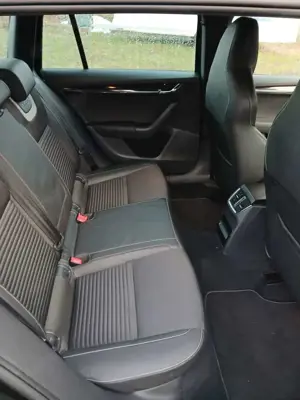 Skoda Octavia Octavia Combi 2.0 TDI RS Bild 4