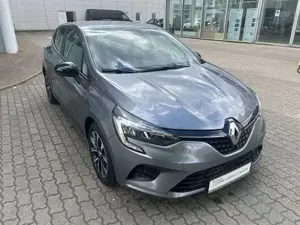 Renault Clio Bild 2