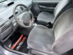 Renault Twingo 1.2 16V AUTOMATIK*NUR 140Tkm*SERVO Bild 5