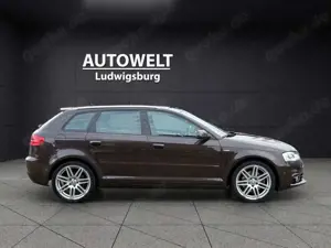 Audi A3 Sportback Quattro 30 Jahre Exclusive S-Line Bild 4
