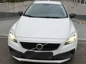 Volvo V40 Cross Country V40 Cross Country T3 Geartronic Momentum Bild 3