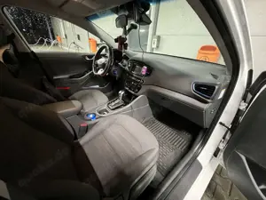 Hyundai IONIQ Hybrid 1.6 GDI Style Bild 4