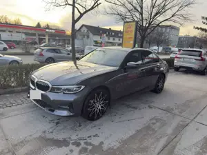 BMW 330 sport line Servicegarantie bis 145.000 Km