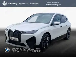 BMW iX xDrive40, AHK, PanoramaGlasdach, SHZ