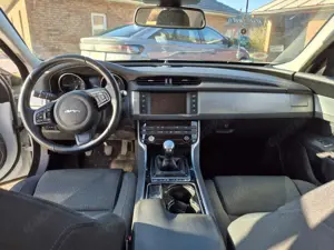 Jaguar XF XF 20d Portfolio Bild 5