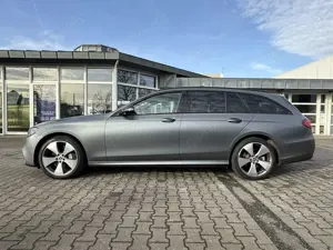 Mercedes-Benz E 400 E 400 d 4Matic (213.223) Bild 3