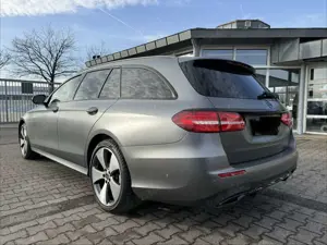 Mercedes-Benz E 400 E 400 d 4Matic (213.223) Bild 4