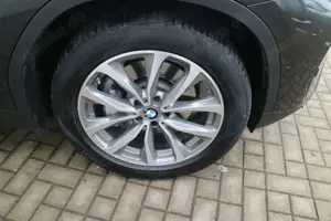BMW X3 xDrive 30 d-M-Sport-PANO-Vollleder-ALU-19 Bild 4
