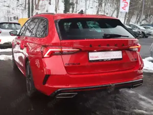 Skoda Octavia Combi 2.0 TDI RS 4x4 LED Navi ACC AHK Bild 3