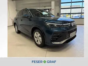 Volkswagen Tiguan R-Line 1,5 l eTSI OPF 110 kW (150 PS) 7-Gang-Doppe