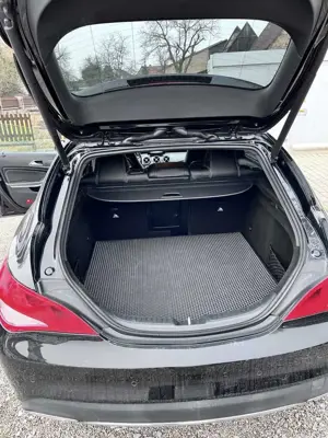 Mercedes-Benz CLA 220 d 7G-DCT Urban