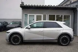 Hyundai IONIQ 5 UNIQ 360° WPump Belüf BOSE Lenk+4SHZ HUD Bild 2
