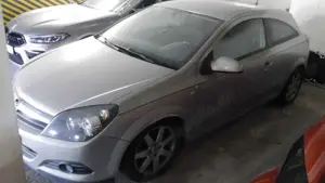 Opel Astra Astra 1.6 16V Coupe Bild 3