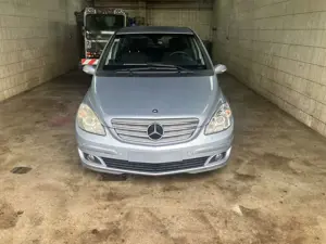 Mercedes-Benz B 180 B 180 CDI