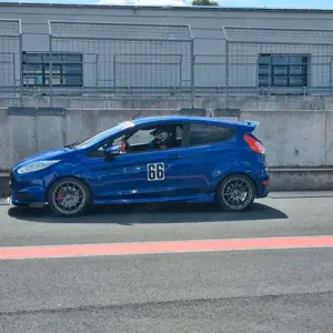 Ford Fiesta Fiesta 1.6 EcoBoost mit Leder-Sport-Paket ST Bild 2