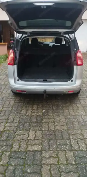 Peugeot 5008 e-HDI FAP 115 EGS6 StopStart Active Bild 5