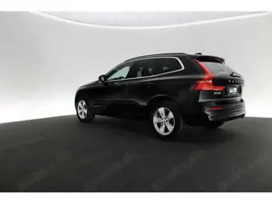 Volvo XC60 B4 Core SHZ KAMERA NAVI AHK FACEL. LED Bild 4