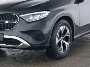 Mercedes-Benz GLC 220 d 4m AHK / SHZ / PDC / LED Bild 3