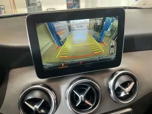 Mercedes-Benz GLA 180 Urban