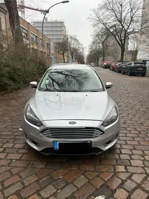 Ford Focus Turnier 2.0 TDCi DPF Start-Stopp-System Aut. Titanium