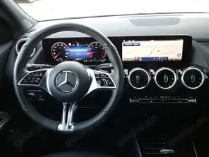 Mercedes-Benz GLA 180 PROGRESSIVE ADVANCED+AHK+KAMERA+LED+MBUX NAVI+NIGH Bild 4