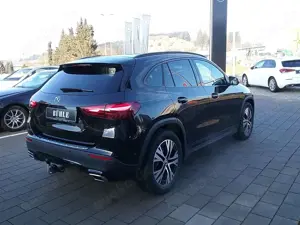 Mercedes-Benz GLA 180 PROGRESSIVE ADVANCED+AHK+KAMERA+LED+MBUX NAVI+NIGH Bild 2