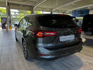 Ford Focus Turnier 1.0 EcoBoost Hybrid TITANIUM EDITION (DEH) Bild 4