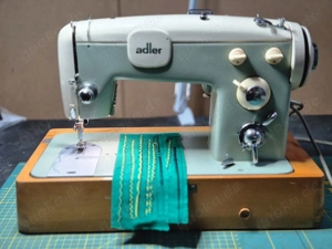 Adler 453A Nähmaschine, ca. 200 mögliche Nutz- und Zierstiche
