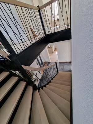 Hochwertige Eiche   rustikal Eiche Holztreppen aus Polen Bild 6