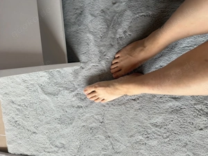 Verkaufe Bilder von mir oder auch getragene Socken und Unterwäsche 