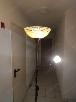 Schöne Stehlampe braun