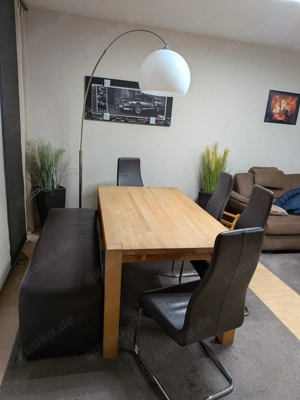 Esstisch mit Stühlen und Bank 