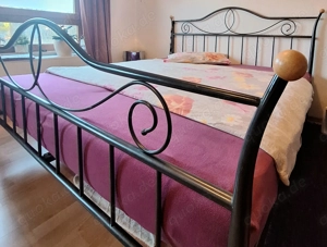 Bettgestell aus Metall