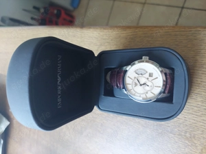 Armani Automatik Uhr ungetragen.