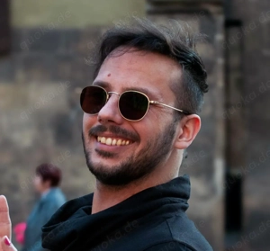 *Suche* 1-2-Zi.-Wohnung bis 50m  und 555  Kaltmiete