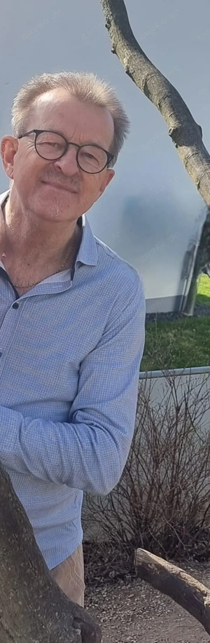 Suche eine ausländische Frau für Treffen Freundschaft +.