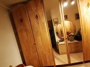Schlafzimmer Schrank Vollholztüren Spiegel, und Doppelbett (ca. 180 x 200), Vollholz Bild 4