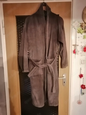 Bademantel lang, grau, sehr gut erhalten, Gr. L