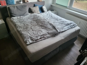 großes Boxspringbett