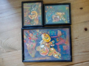 abstrakte Kunstwerke verschiedene Bilder im Rahmen