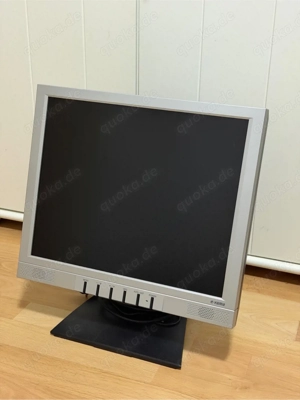 19 Zoll Monitor   VGA-Anschluss, Stromkabel dabei