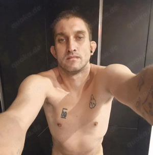 Abend heiße Manuel welches paar sucht ein Mann 