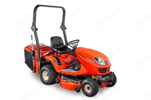 Le Kubota GR1600 II   ID est un tracteur tondeuse diesel