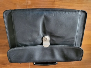 Schöne Aktentausche