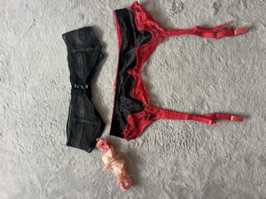 Strapsgürtel getragen für alle 3 Artikel 15 