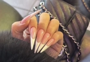 Sklaven antreten für online Erziehung 